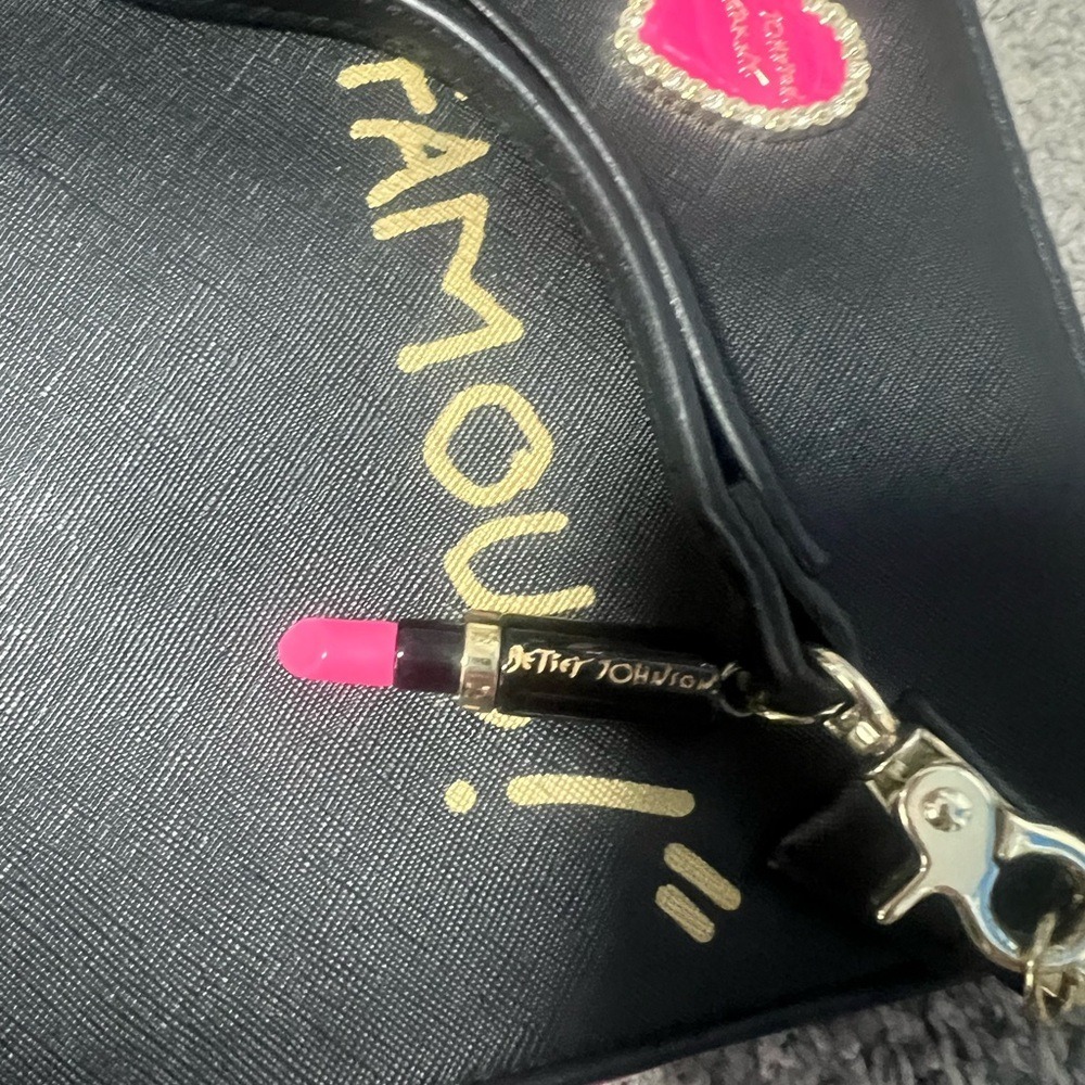 Betsey Johnson Black and Gold Insta-Famous Wristlet - Picture 4 of 6